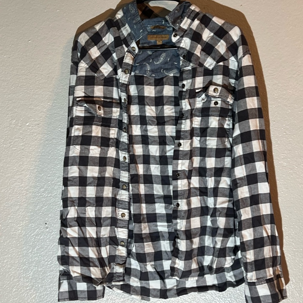 Women’s flannel with hood